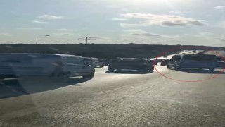 Düğün konvoyunda tehlikeli hareketler kamerada