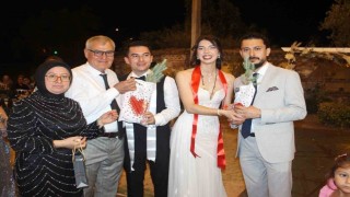 Düğüne gelen her davetliye bir fidan hediye edildi