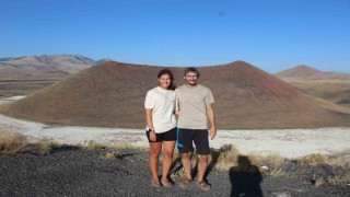 Dünya turuna çıkan İsviçreli çift Meke Gölünde