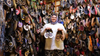 Dünyaca ünlü filmlerin kostümlerinde yer alan Maraş yemenisi üretimi sürüyor