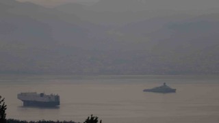 Dünyanın en büyükleri arasında, İzmit Körfezine demir attı