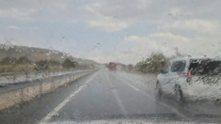 Edirnedeki orman yangınında imdada yağmur yetişti