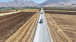 Ekinözü’nde 3 Kilometrelik Yol Yenilendi