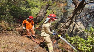 Ekipler zamanla yarıştı, önce alevlere sonra köylülerin yüreklerine su serptiler