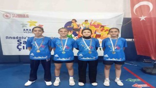 Elazığ badminton takımı büyük başarıya imza attı