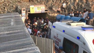 Elazığda göçük altında kalan işçinin cenazesi hastane morguna kaldırıldı