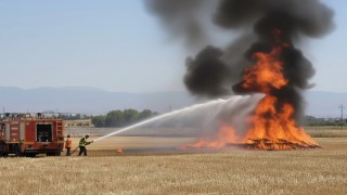 Elazığda tarla yangını