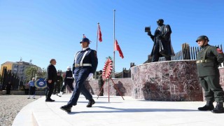 Elazığda Zafer Bayramı kutlamaları çelenk sunumu ile başladı