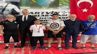 Elazığlı genç pehlivanlardan uluslararası başarı