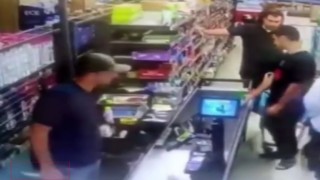 Elindeki bıçakla marketi soyup kayıplara karıştı