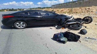 Emette otomobille motosiklet çarpıştı: 1 yaralı