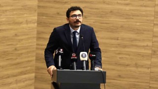Emirhan Aydın: Deprem siyaset üstü bir konudur