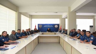 Emniyet Müdürü Baybaba, birim amirleriyle toplantı yaptı