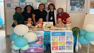 Emzirmeye dair farkındalık standı açtılar