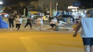 Eriklide gençler arasında bıçaklı kavga: 2 yaralı