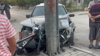 Erzincanda iki otomobil çarpıştı, yoldan geçen bisikletli çocuk yaralandı