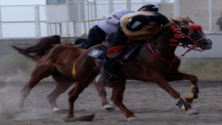 Erzurumda bitmeyen cirit heyecanı