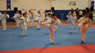 Esenlerde Yaz okulu öğrencilerine kapanış töreni düzenlendi