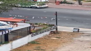 Esenyurtta bir kadın yoldan geçen araçlara taşla saldırdı