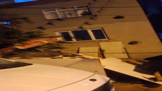 Esenyurtta komşular arasındaki kavga sokağa taştı: Hakaretler havada uçuştu