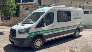 Eşi tarafından 14 yerinden bıçaklanan kadın, 20 günlük yaşam savaşını kaybetti