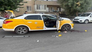 Eşinden kaçmak isteyen kadın silahlı saldırıya uğradı: 3 yaralı