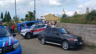 Eşini önce bıçakladı, sonra tüfekle öldürdü