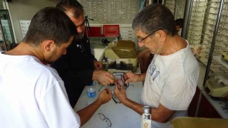 Eski usul gözlükçülükte Mardinin yaşayan ustası, mesleğe yön veriyor