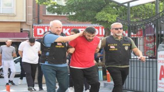 Eskişehirdeki silahlı saldırının şüphelileri hakim karşısında