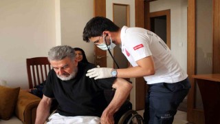 Evde sağlık hizmetleri hastalara umut oluyor