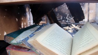 Evi yandı, çatısı çöktü, Kuran-ı Kerimler sapasağlam kaldı