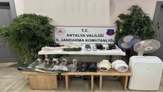 Evini uyuşturucu serasına çevirdi, kaçamadı