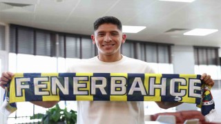 Fenerbahçenin yeni transferi Edson Alvarez, İstanbula geldi
