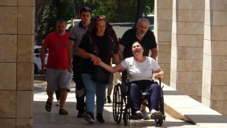 Fenomen Deniz Servan Narinin annesinin gözyaşları sel oldu: Annem, ben geldim