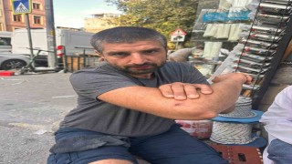 Floryada bir motosikletli facianın eşiğinden döndü: Araçların altında kalmaktan son anda böyle kurtuldu