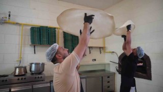 Gaziantepli katmer ustalarından İtalyanları kıskandıran şov