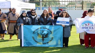 Geleneksel Türk Okçuluğu Türkiye Şampiyonası Sivasta başladı