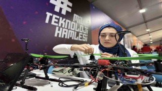 Genç mühendislerden Milli teknoloji vizyonu: Sürü İHAlarla gövde gösterisi