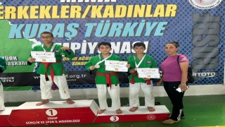 Genç sporcu Umuthan Yağcıdan madalya