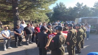 Genç yaşta hayatını kaybeden Bolulu asker son yolculuğuna uğurlandı