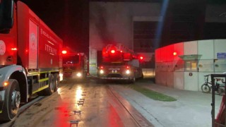Geri dönüşüm fabrikasında yangın: Bir kişi dumandan etkilendi