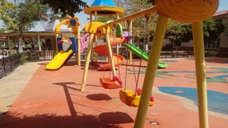 Germencikte parklar dezenfekte edildi