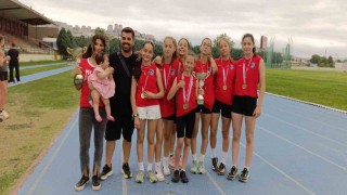 Gölcüklü minik atletlerden Türkiye 3üncülüğü