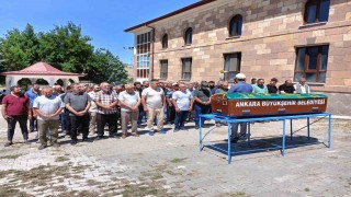 Gölde boğulan kuzenini kurtarmaya çalışırken vefat eden adam son yolcuğuna uğurlandı