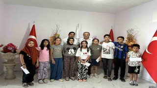 Gömü kasabasında Kuran-ı Kerime geçen başarılı öğrencilere ödül verildi