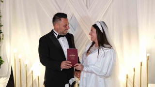 Gülseren-Eray Gökçe çifti hayatını birleştirdi