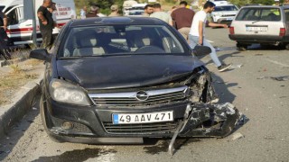 Gümüşhane-Trabzon karayolunda 3 aracın karıştığı kazada 2si çocuk 7 kişi yaralandı