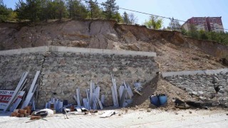 Gümüşhanede sanayi sitesinde heyelan riski nedeniyle 25 iş yeri boşaltıldı