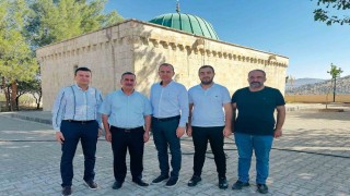 Güzel ve beraberindekiler Sad Bin Ebu Vakkas türbesini ziyaret etti