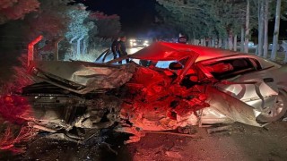 Hakimiyeti kaybolan otomobil hurdaya döndü: 1 ölü